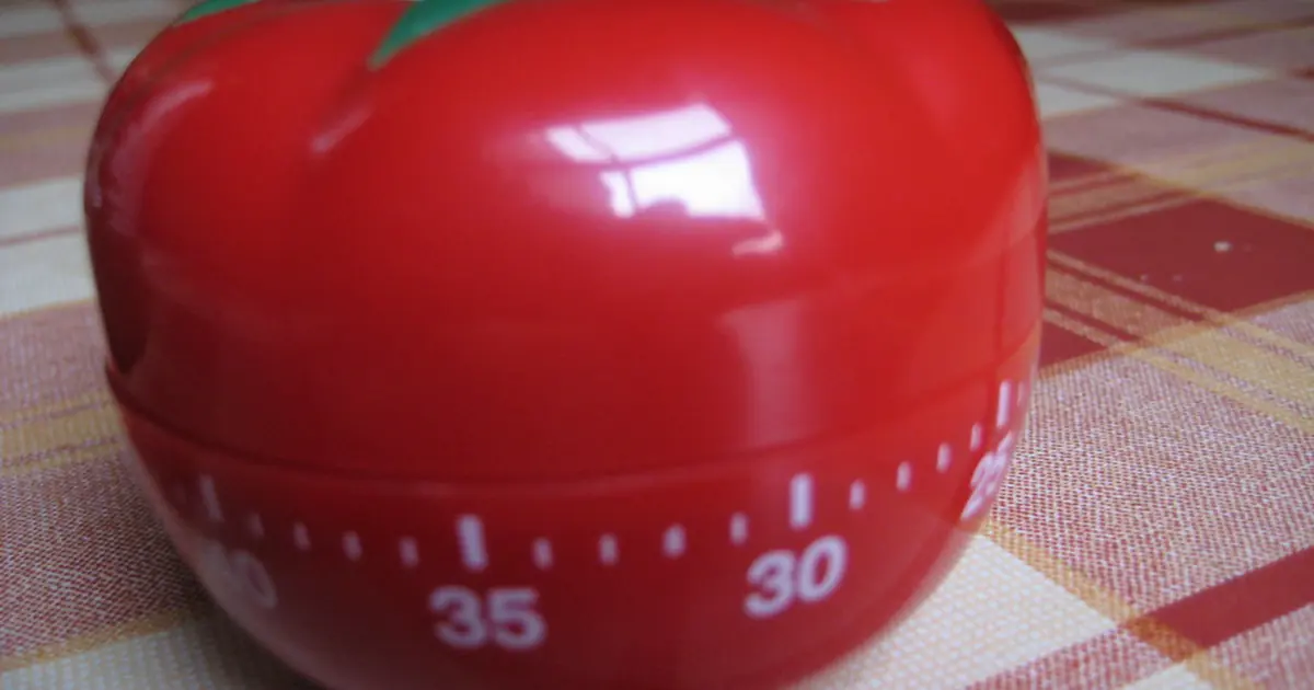 A tomato-shaped kitchen timer